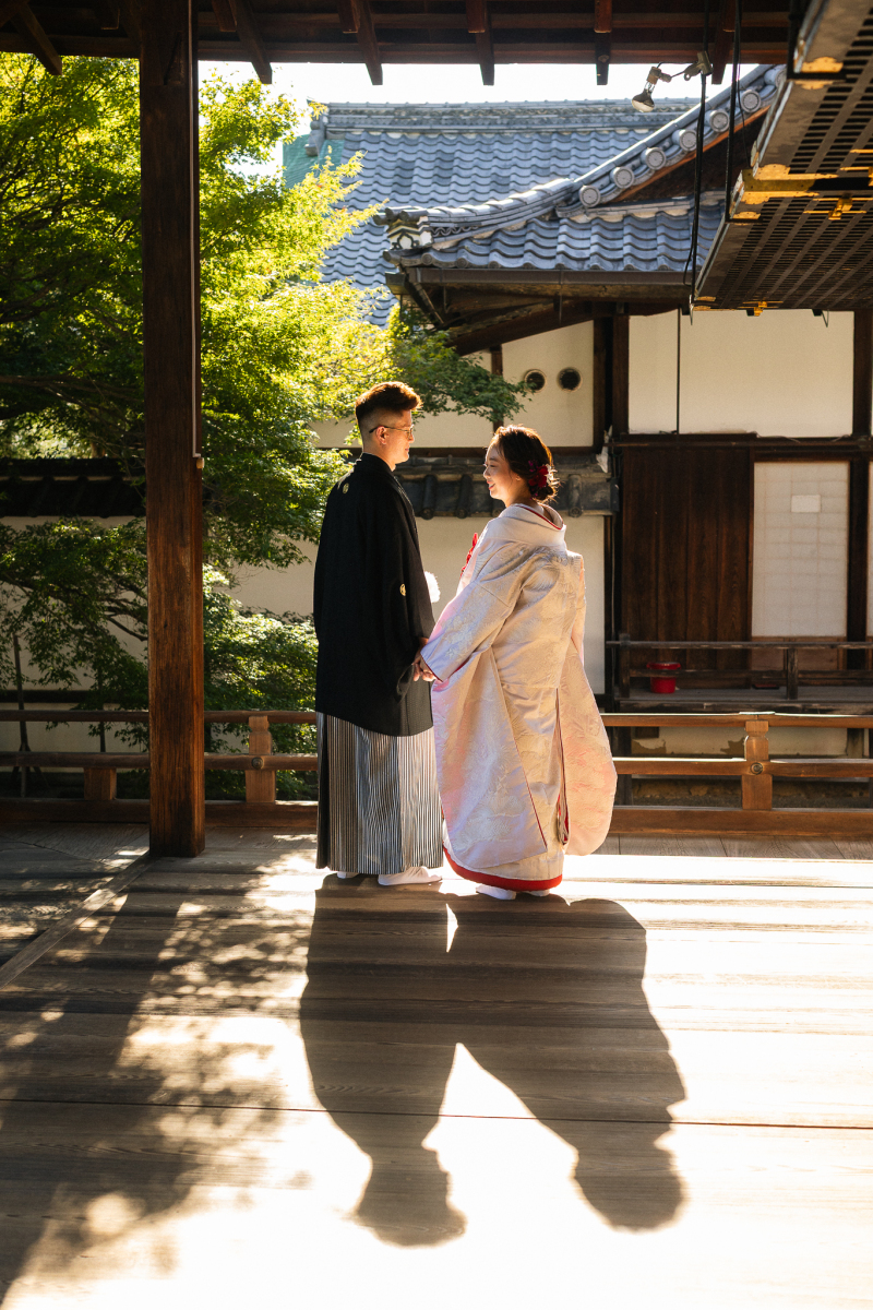 大覚寺のお堂で。