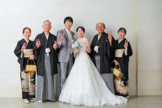 家族と残す婚礼写真