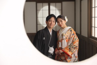 涼しい屋内庭園で2着！手作りアイテムも一緒に♡