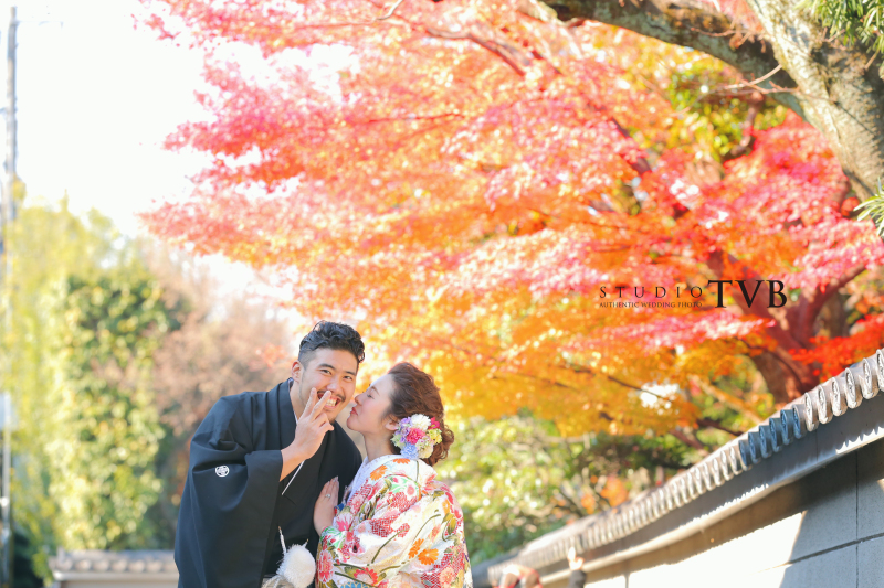 八坂の塔の早朝も人が少なくお勧めです。