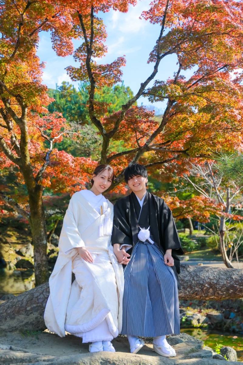 最後は、新郎新婦が手を繋いで並ぶ微笑ましいシーン