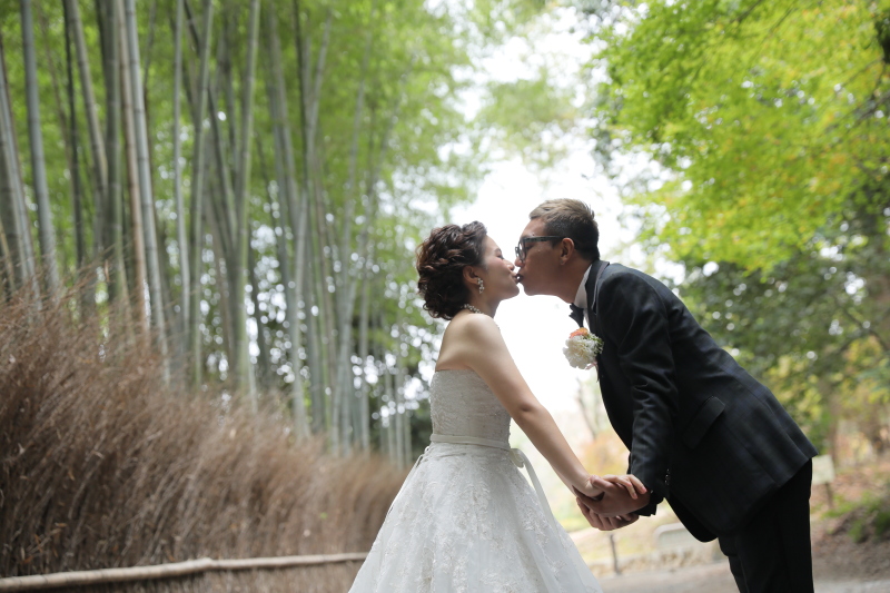 竹林でも洋装！！