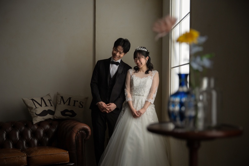 あえてスタジオ全体の照明を落として