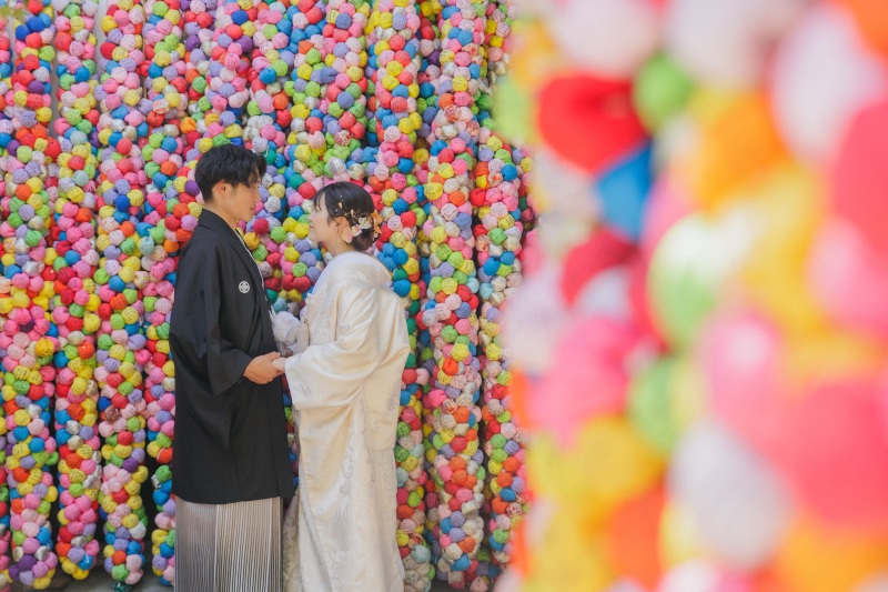 カラフルなくくり猿に囲まれて