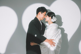 光と影が紡ぐウェディングフォト