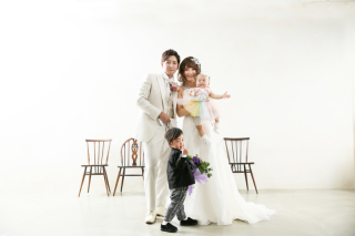 大切な家族と一緒にフォトウェディング♪