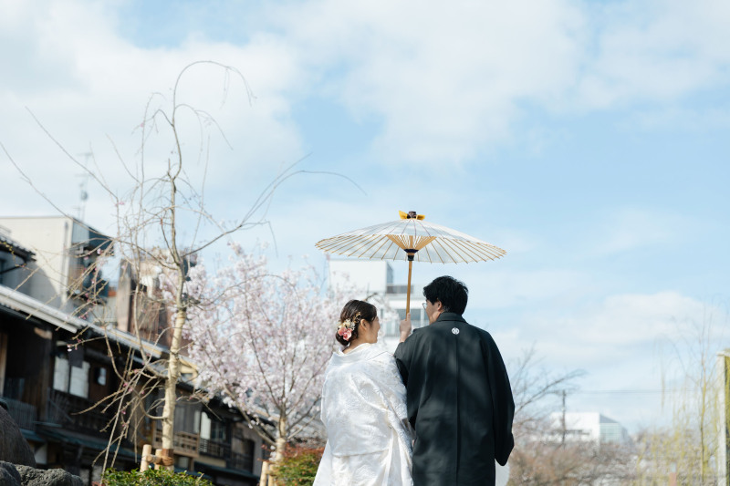 和傘をさして古都をぶらり