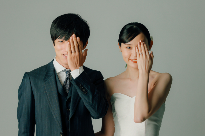 洋装スタジオPLUSで2人らしさを