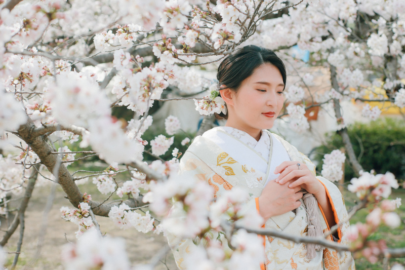 次に、新婦様は色打掛にお色直しをされました。