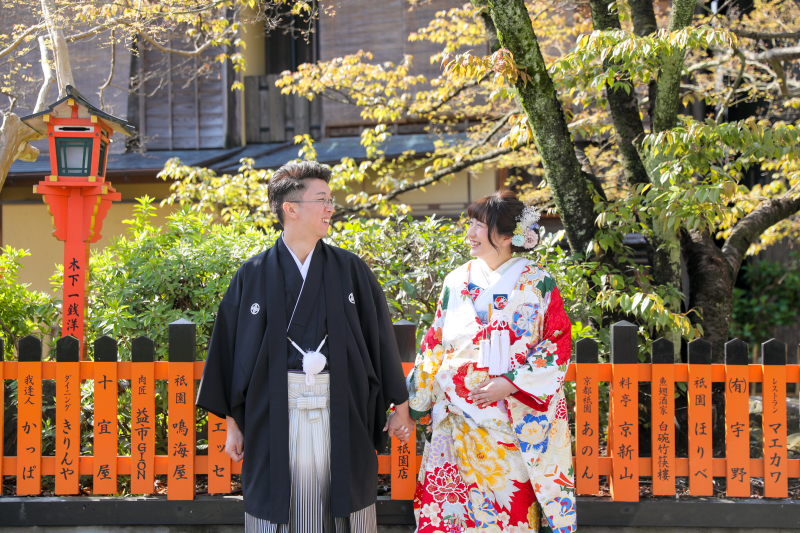 見つめあってニコリ