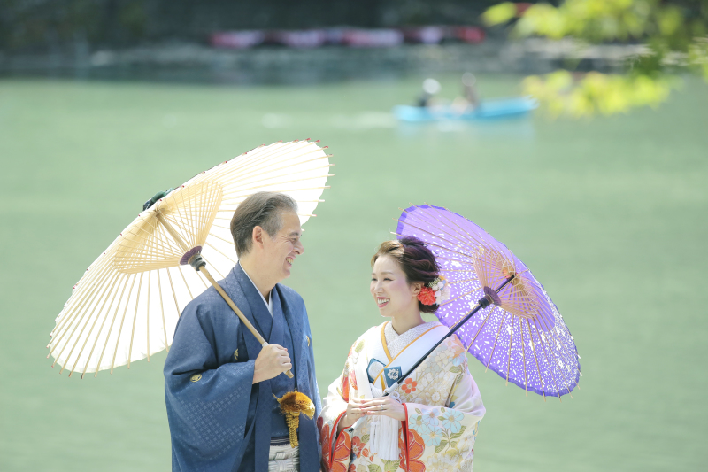 川沿いで