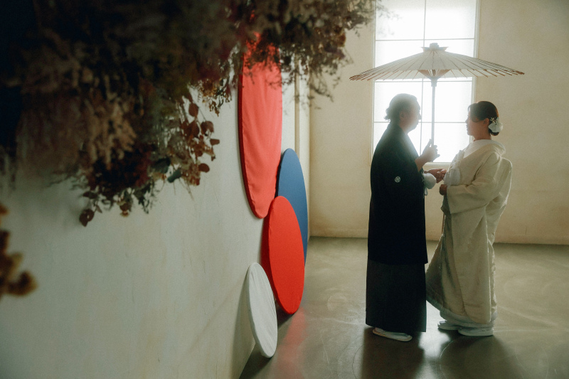 正面からではなく少し距離をとってこんなカットも