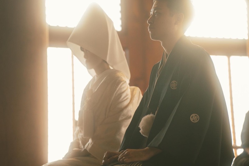 ご新郎様越しでも