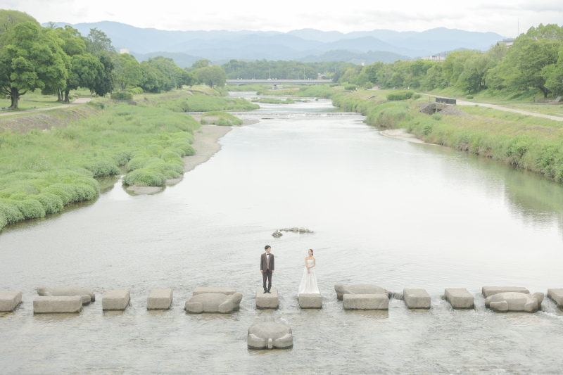 今度は飛石の上で