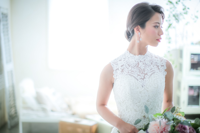 アンティークな調度品や小物で演出