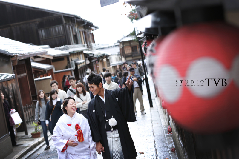 散策しながら撮影していただける八坂の塔プラン