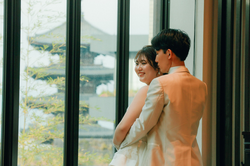 八坂の塔が見える窓際で