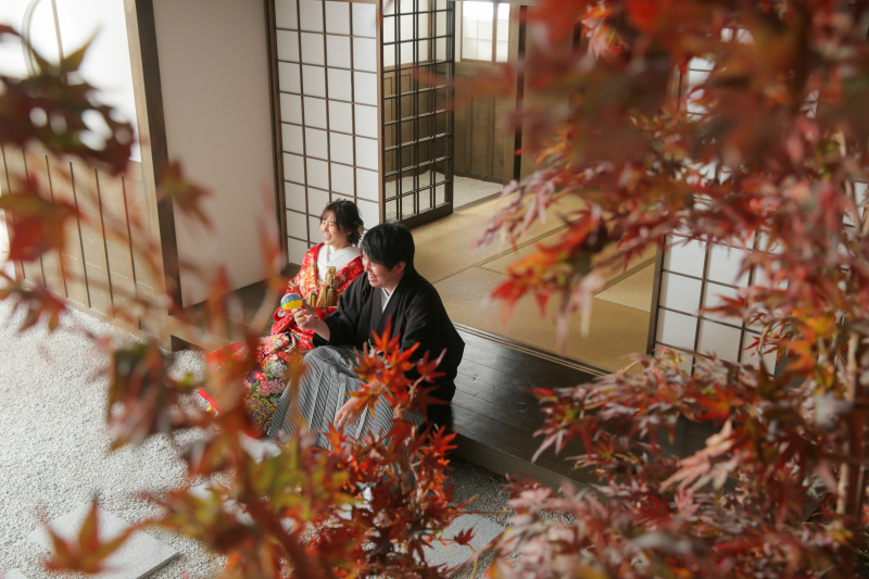 紅葉の影から・・・