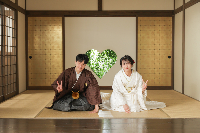 再び正座のポーズ