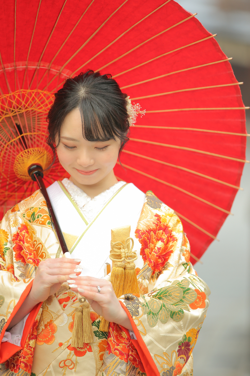 和傘を背景にしたこんな撮影も◎