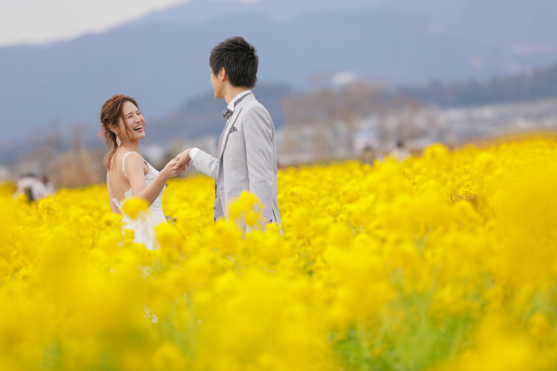 手を取り合って♫