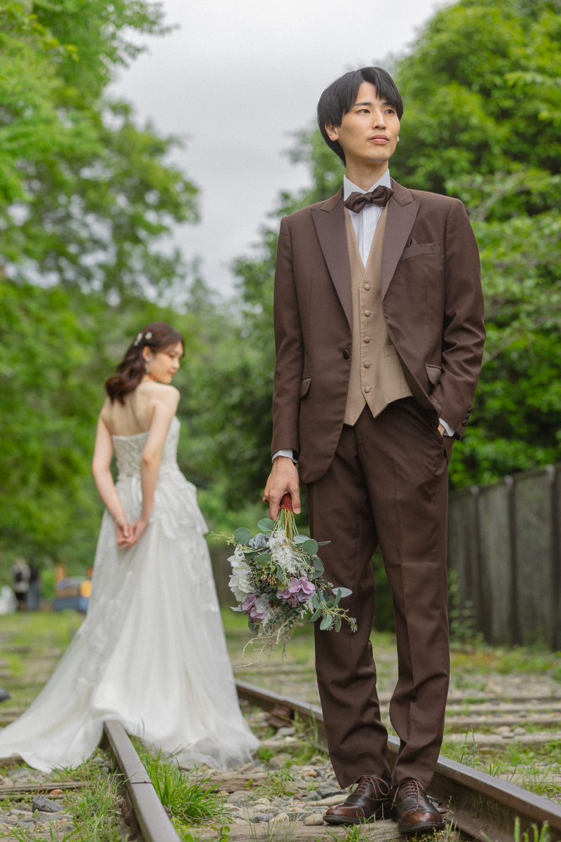 新婦様の後ろ姿とのツーショット