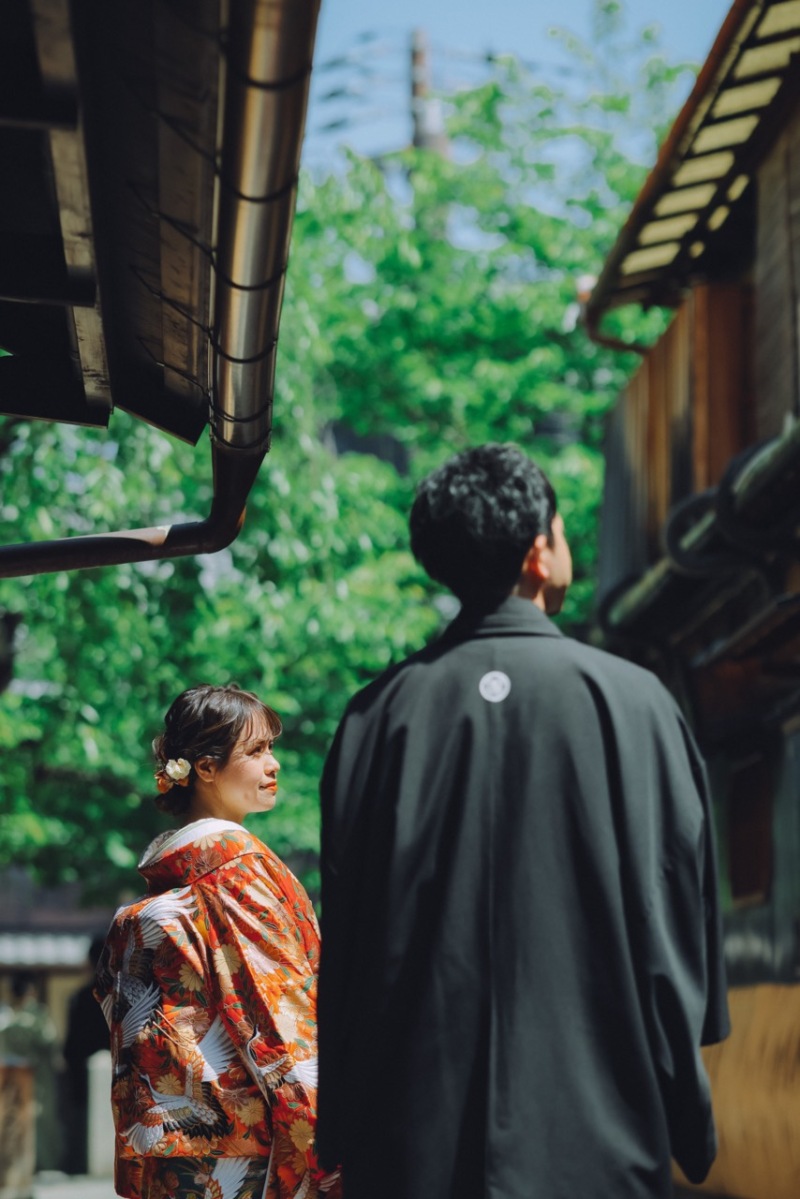 男らしい後ろ姿も