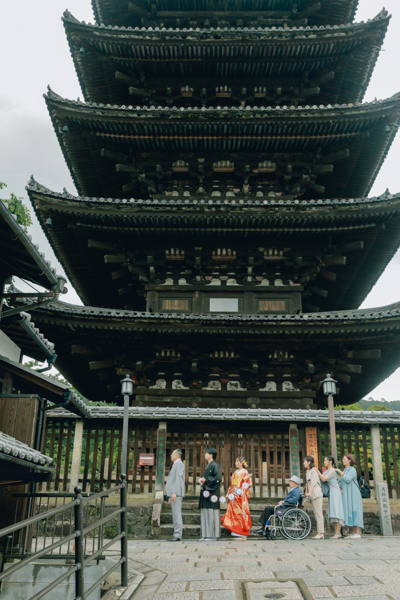 五重塔を大きくバックに入れたお写真