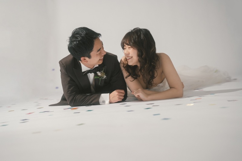 スタジオでレトロなお写真