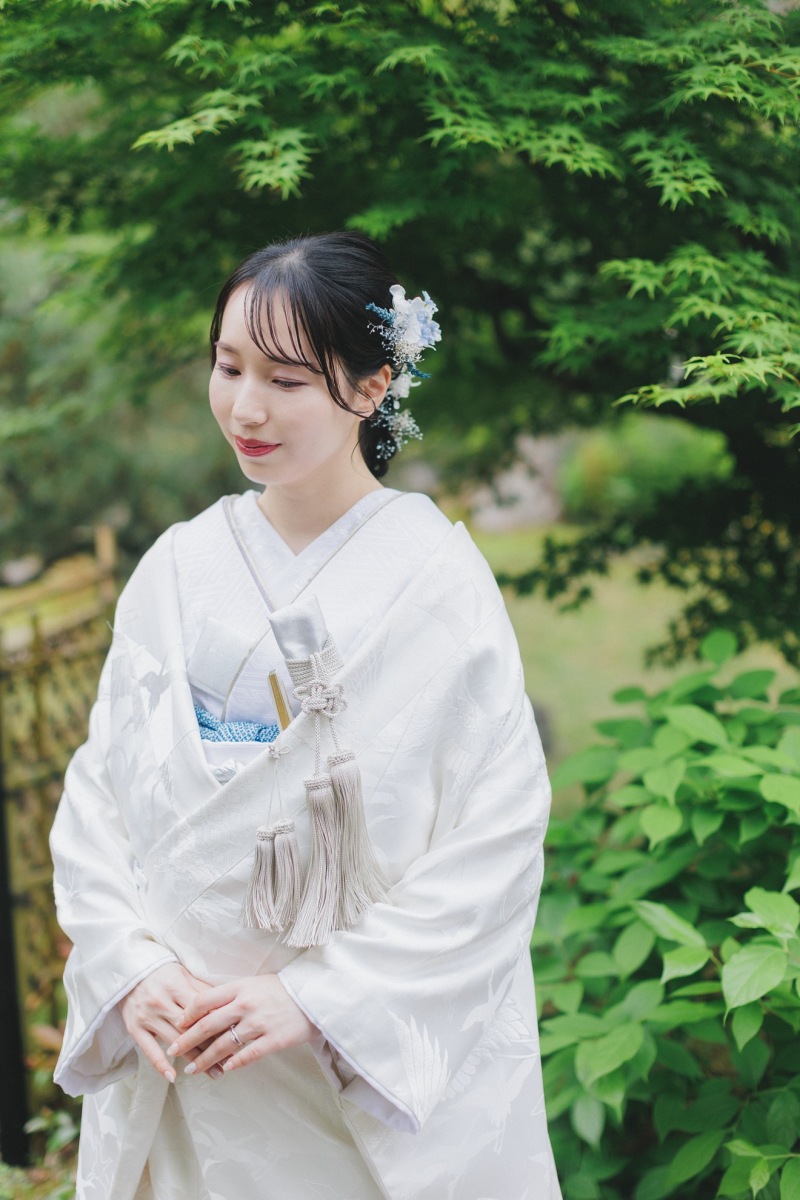 水色を差し色にして