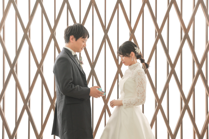 新郎様から指輪のプレゼント