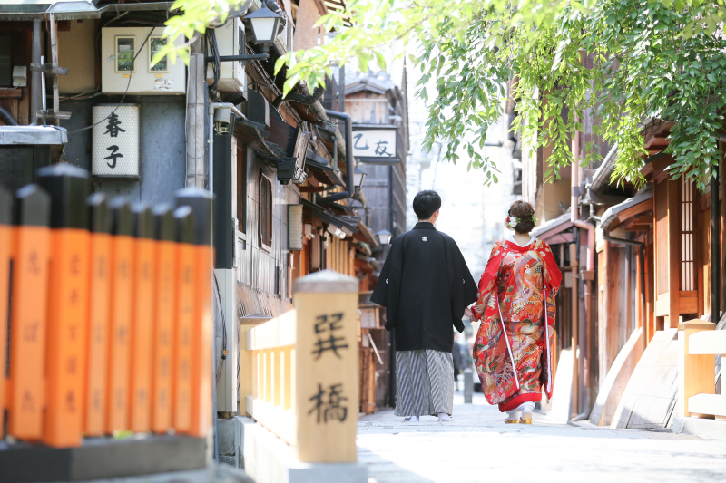 華やかなお衣装で。