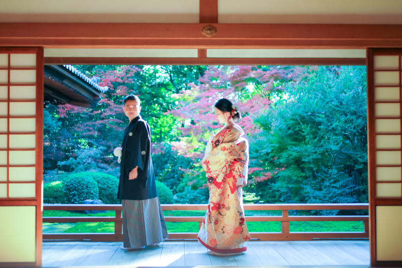 京都でも有名な紅葉の綺麗な随心院で和装のフォトウェディング
