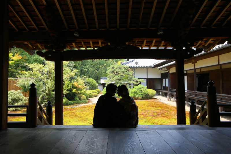 寄り添いシルエット