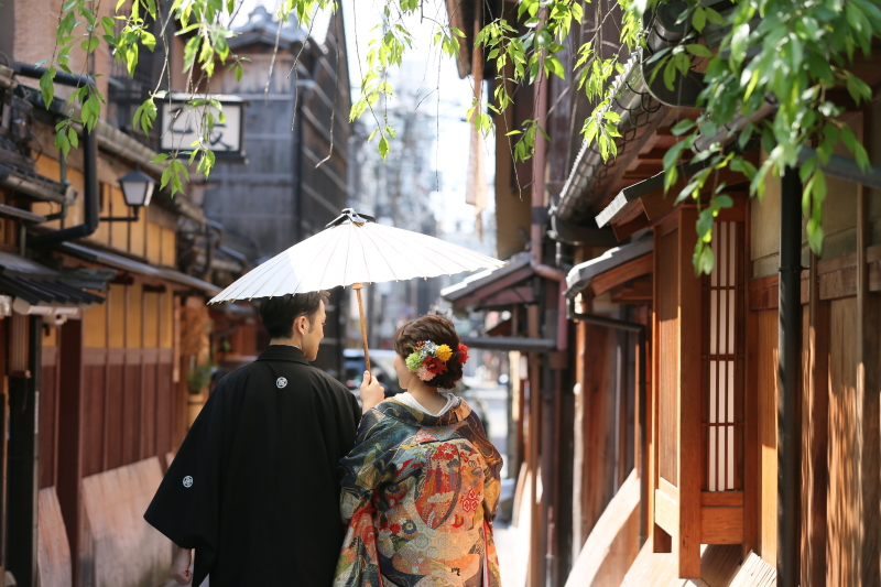 番傘さして二人でお散歩