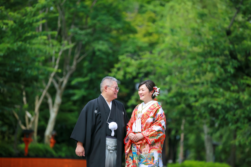 笑顔あふれる結婚写真に。