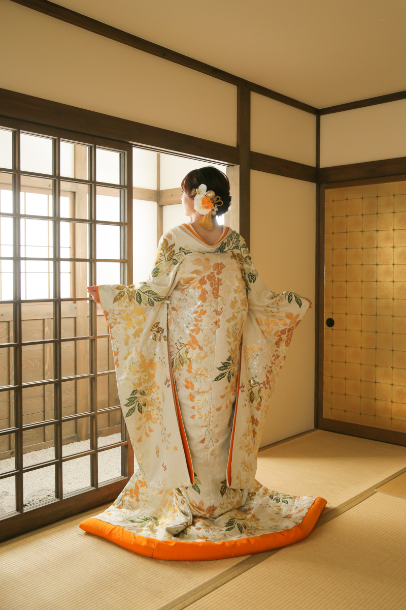 スタジオに戻って