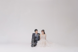 洋装スタジオでおふたりらしさを