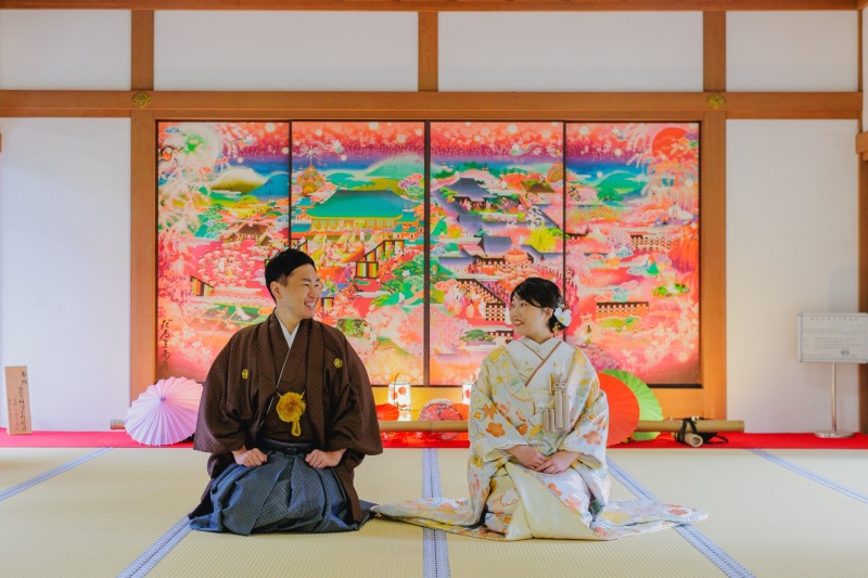 カラフルな襖絵は随心院で広く知られているスポット