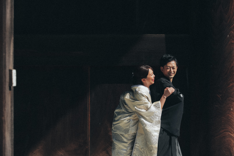 最後は門の前で