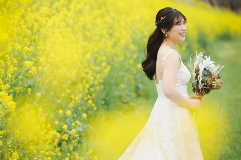 菜の花、洋装ロケーション。