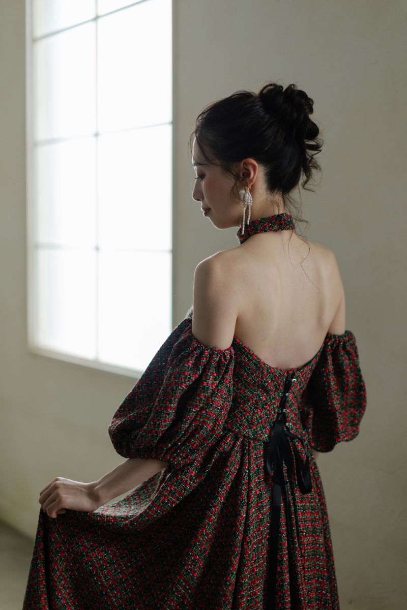 ボリュームのあるパフスリーブ