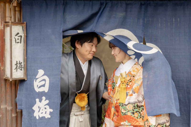 のれんからひょっこり