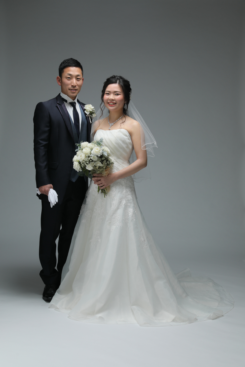 シンプルなスタジオで