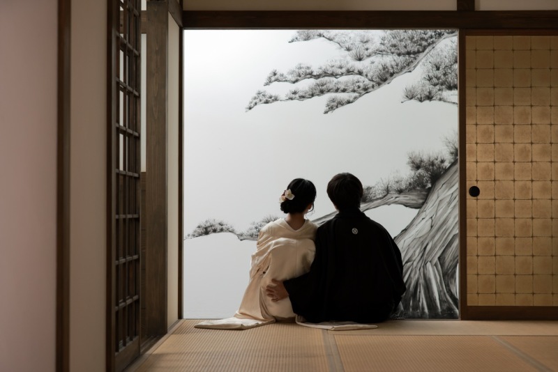 お次は少し”冬”のイメージにもなる松屏風