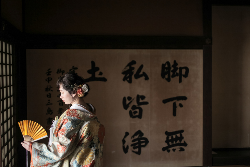 差し込む自然光で…