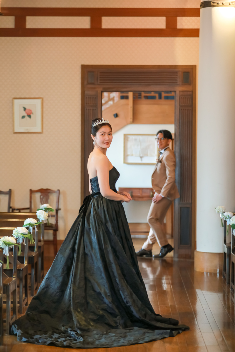 最後のショットは、新婦様の背中を美しく