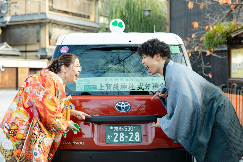 お二人がお乗りになったのはこの双葉タクシー