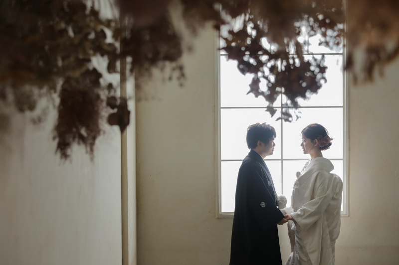 ドライフラワー越しに