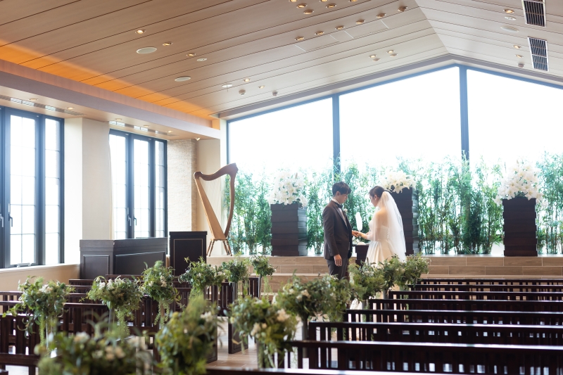 指輪交換シーン（新郎様側）